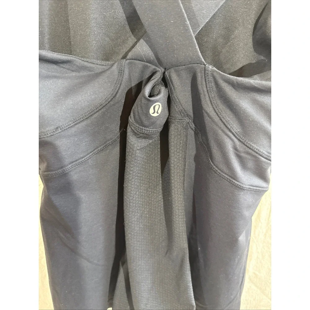 Lululemon V-Neck Criss Cross Back Tank Top Women Size 4 Black Yoga Workout Chic